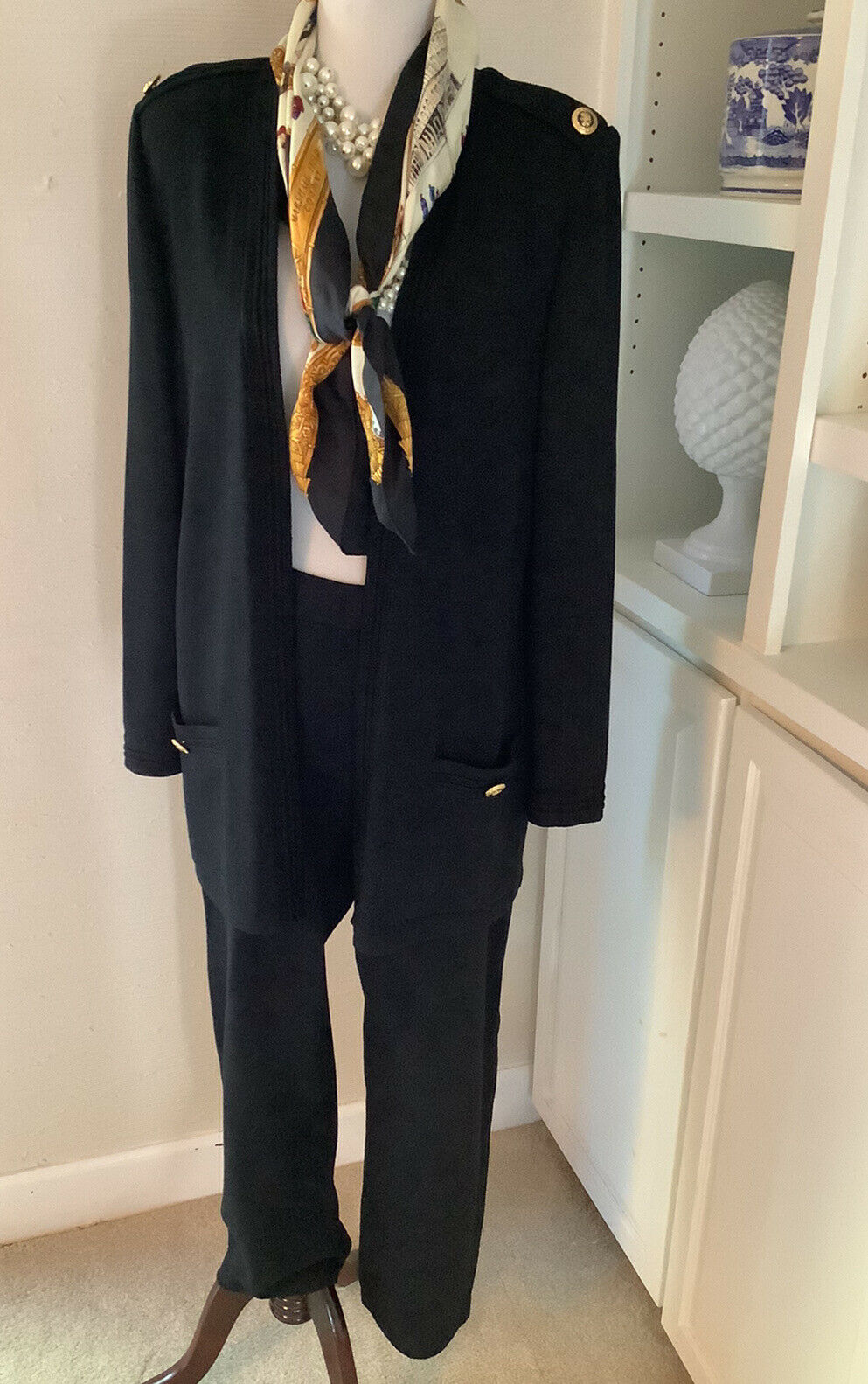 St John Basics Pant Suit, Size Large 12, Black Santana Knit, Pleats, Pockets